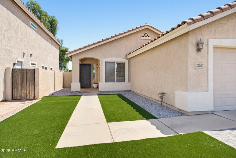 1253 S Colonial Dr, Gilbert, AZ 85296