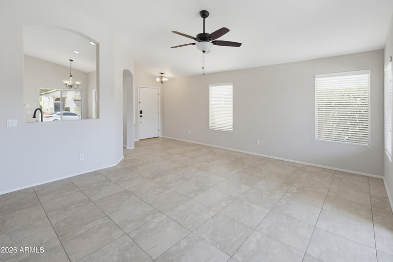 1253 S Colonial Dr, Gilbert, AZ 85296