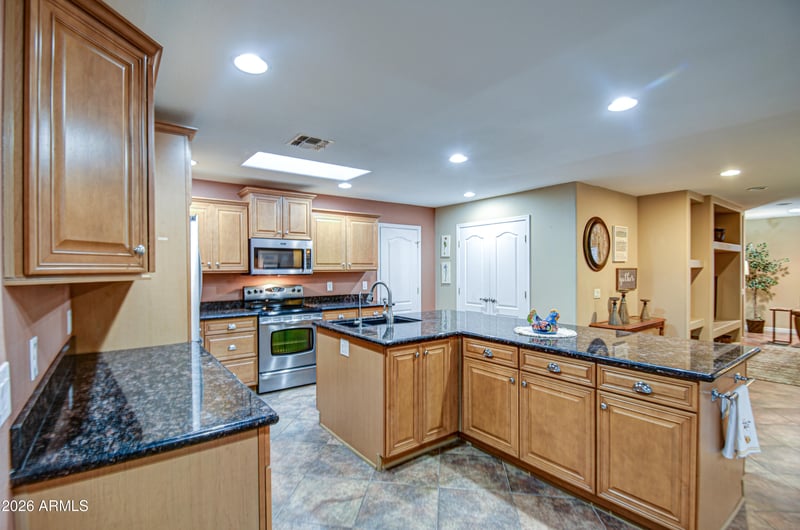 12530 W Skylark Dr, Sun City West, AZ 85375