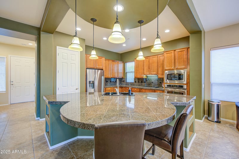 12539 Bajada Rd, Peoria, AZ 85383