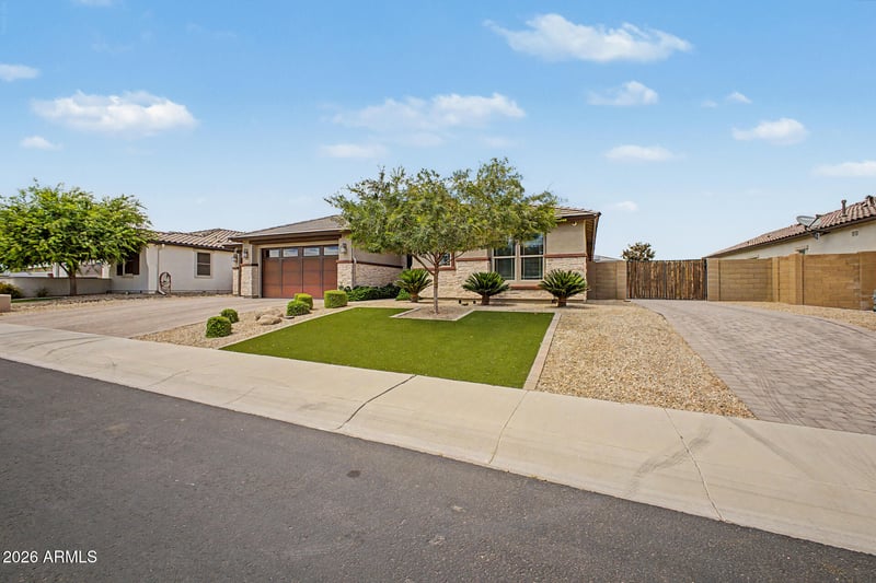 12542 Krall Ct, Glendale, AZ 85307