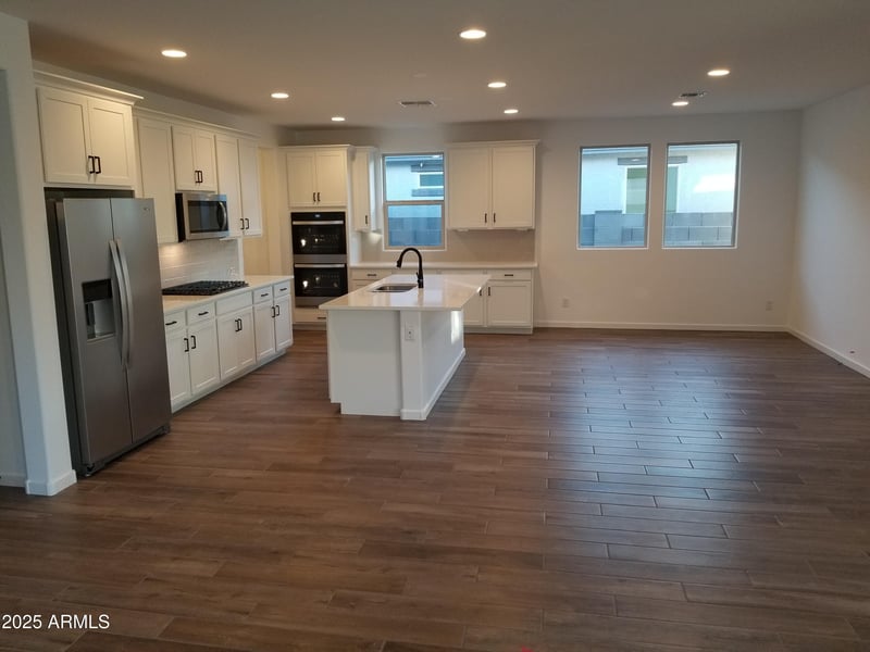 12546 Luxton Ln, Avondale, AZ 85323