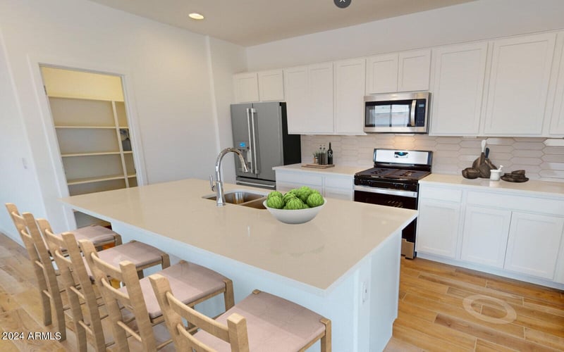 12561 Trumbull Rd, Avondale, AZ 85323