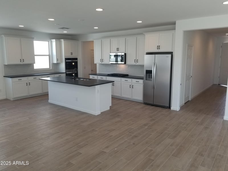 12562 Luxton Ln, Avondale, AZ 85323