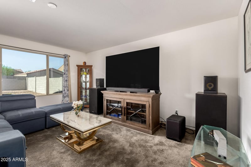 12568 Midway Ave, Glendale, AZ 85307