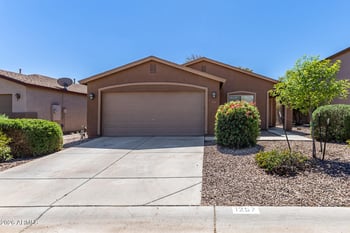 1257 Renegade Trl, San Tan Valley, AZ 85143