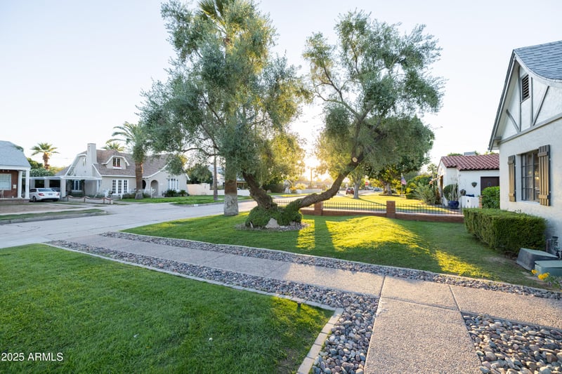 126 Coronado Rd, Phoenix, AZ 85003