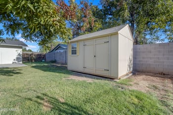 126 Fraser Dr, Mesa, AZ 85203