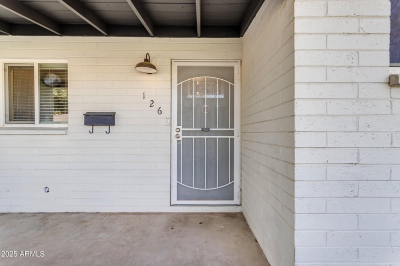 126 Fraser Dr, Mesa, AZ 85203