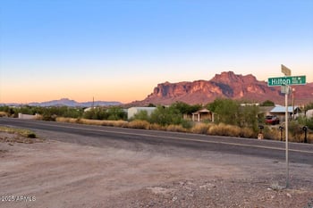 126 Hilton Rd, Apache Junction, AZ 85119
