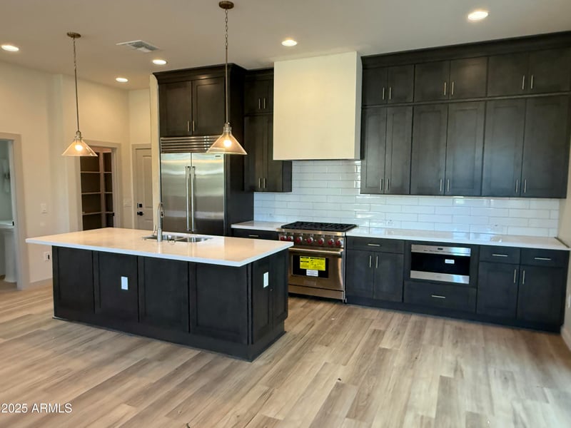 126 Holcomb Ln, Phoenix, AZ 85003