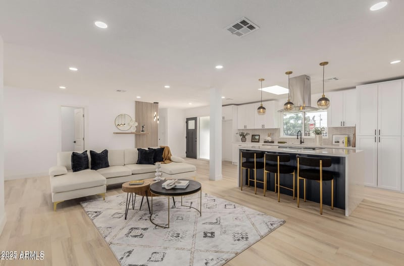 126 Northern Ave, Phoenix, AZ 85020