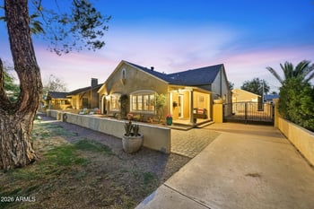 126 Palm Ln, Phoenix, AZ 85003