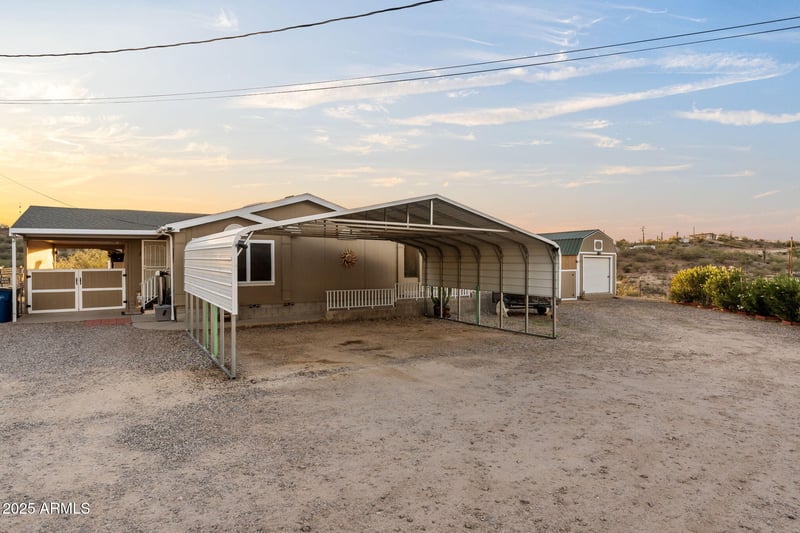 1260 325th Ave, Wickenburg, AZ 85390