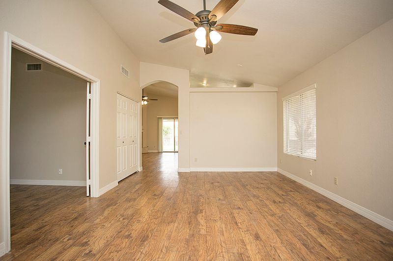 1260 E Villa Maria Dr, Phoenix, AZ 85022