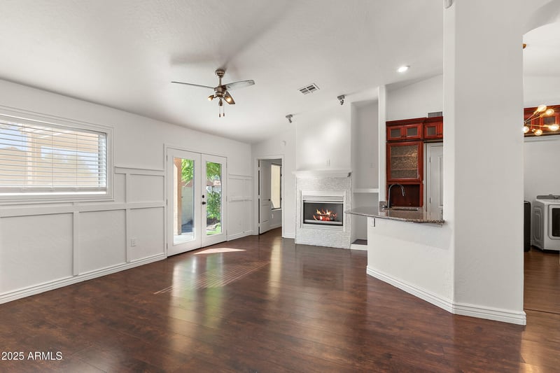 1260 Lindsay Rd #8, Mesa, AZ 85204