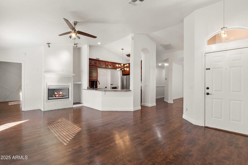 1260 Lindsay Rd #8, Mesa, AZ 85204