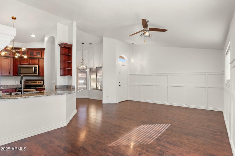 1260 S Lindsay Rd #8, Mesa, AZ 85204