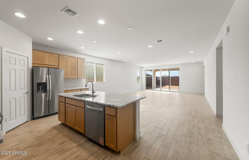 1260 Treasure Trl, Apache Junction, AZ 85120