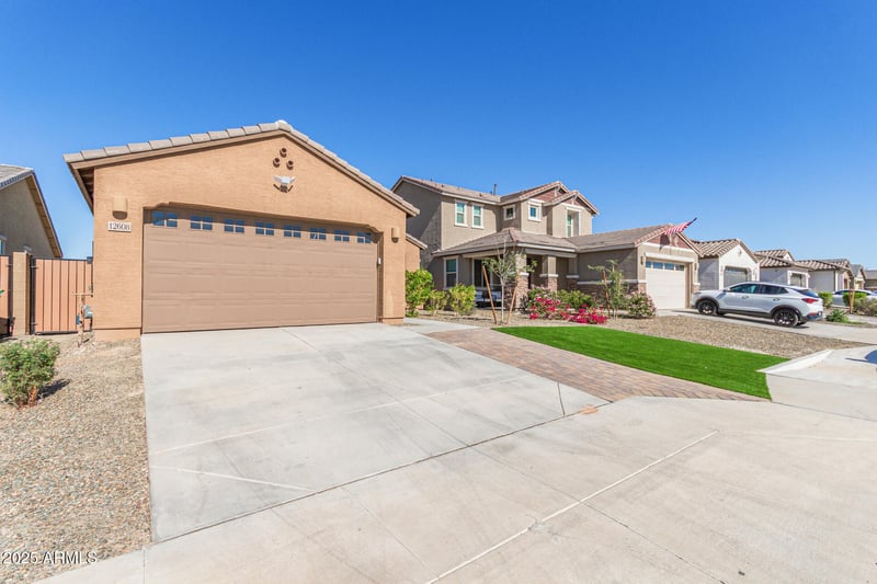 12608 Kaler Dr, Glendale, AZ 85307