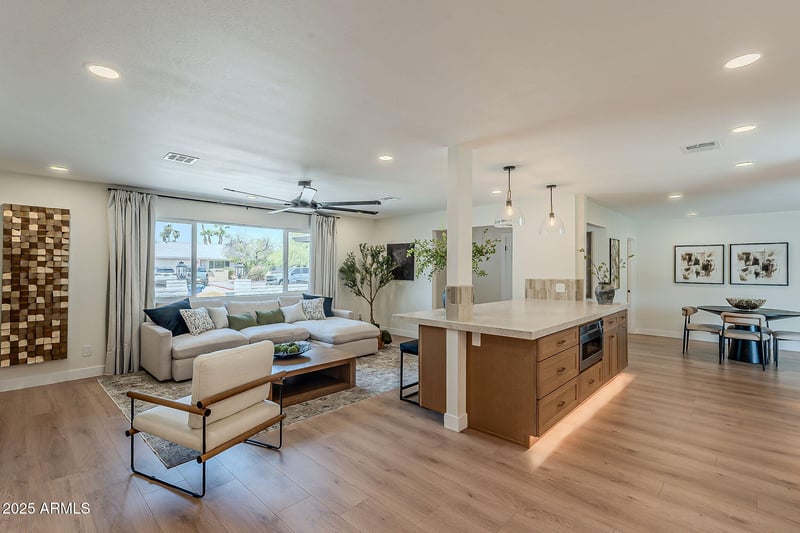 1261 Riviera Dr, Tempe, AZ 85282