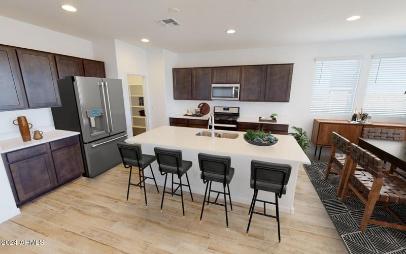 12613 Parkway Ln, Avondale, AZ 85323