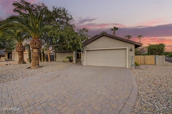 12615 N 38th Pl, Phoenix, AZ 85032