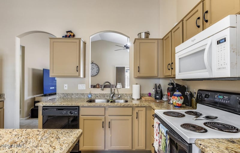 12617 Clarendon Ave, Avondale, AZ 85392