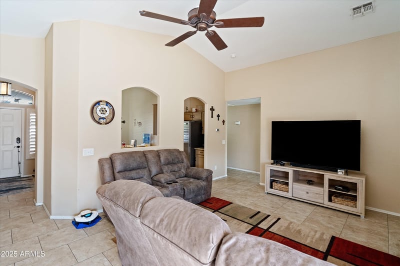 12617 Clarendon Ave, Avondale, AZ 85392