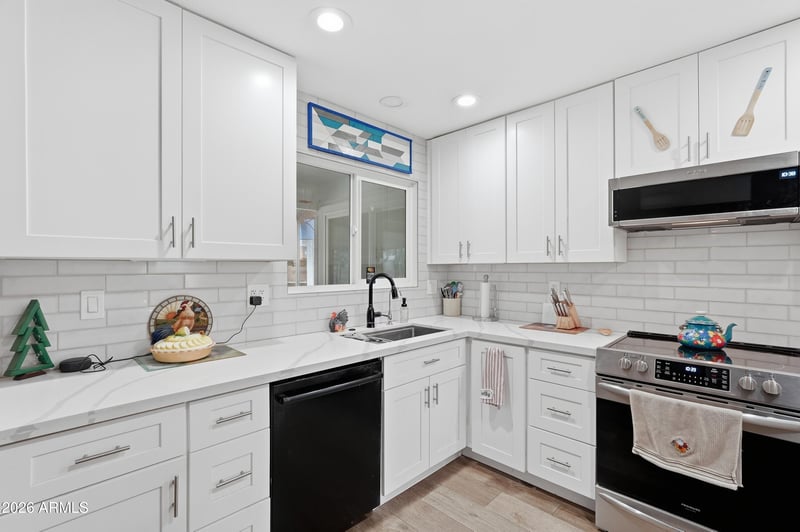 12622 W Rampart Dr, Sun City West, AZ 85375