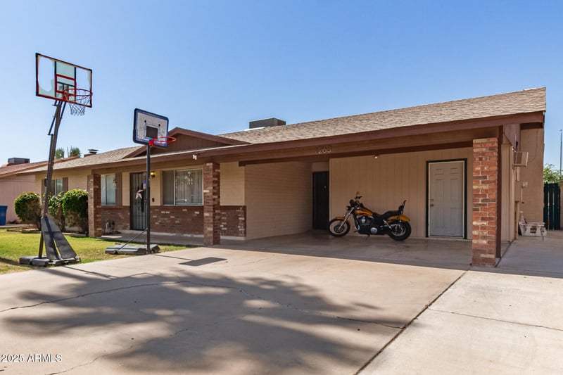 1263 Del Rio St, Chandler, AZ 85224