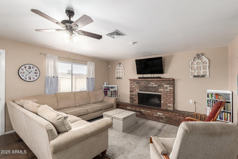 1263 Del Rio St, Chandler, AZ 85224