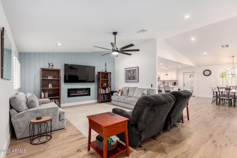 12630 Eveningside Dr, Sun City West, AZ 85375
