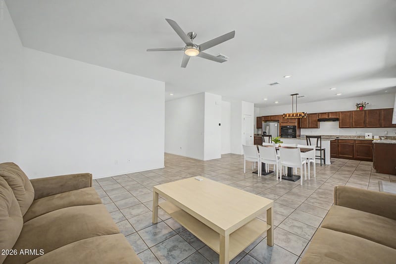 12631 W Midway Ave, Glendale, AZ 85307