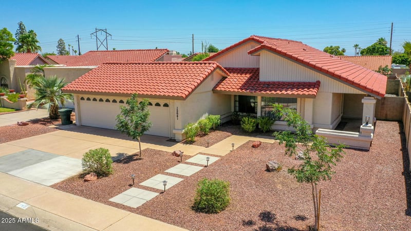 12641 39th Pl, Phoenix, AZ 85044