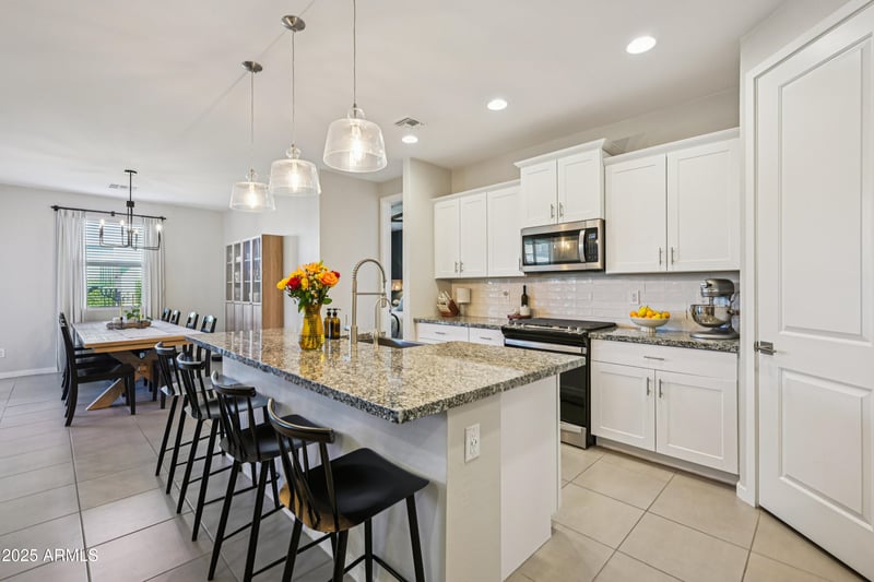 12656 Country Club Trl, Sun City West, AZ 85375