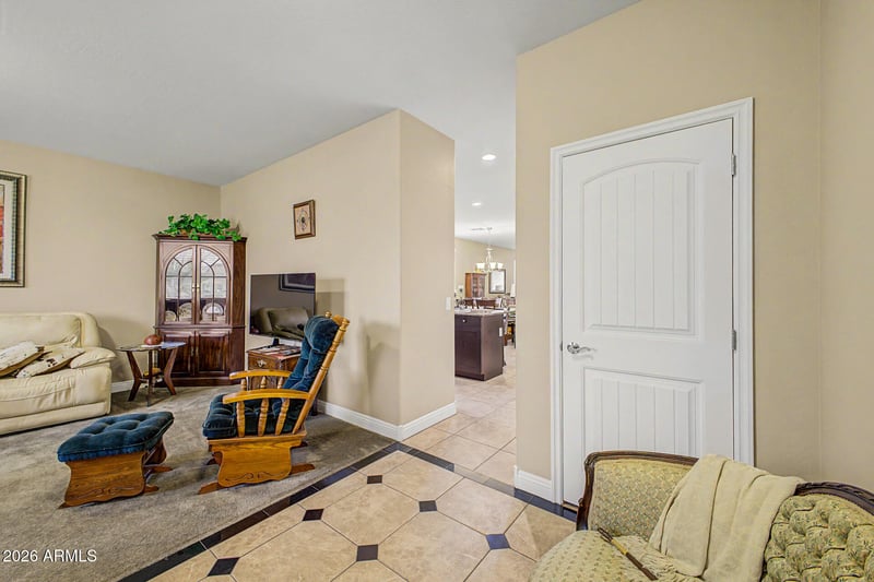 1266 Eucalyptus Ln, San Tan Valley, AZ 85143