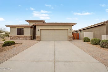 1266 Eucalyptus Ln, San Tan Valley, AZ 85143