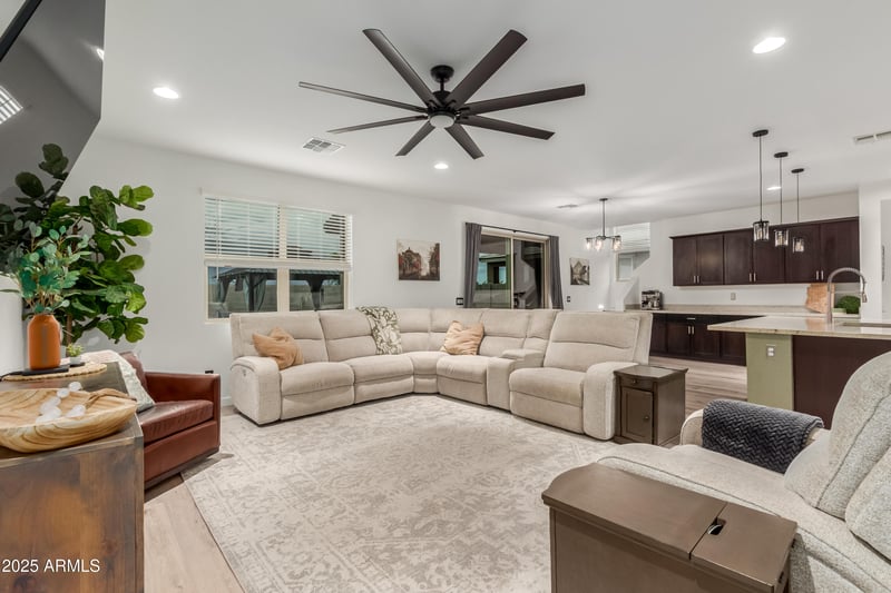 12661 Candelaria Dr, Sun City West, AZ 85375