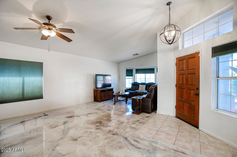 12677 77th Dr, Peoria, AZ 85381