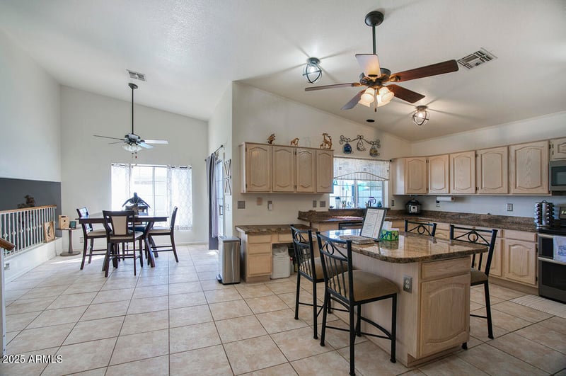 12677 77th Dr, Peoria, AZ 85381