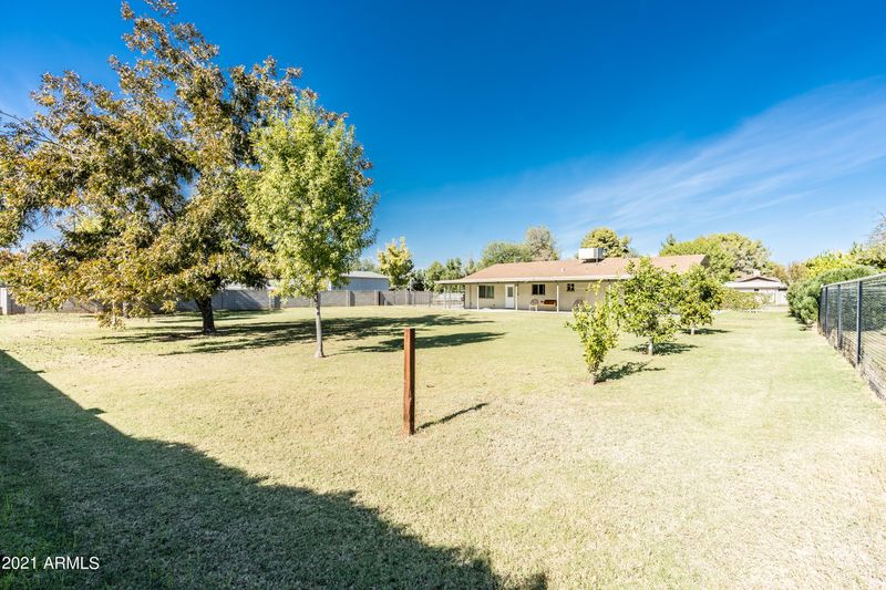 1269 E Commonwealth Pl, Chandler, AZ 85225