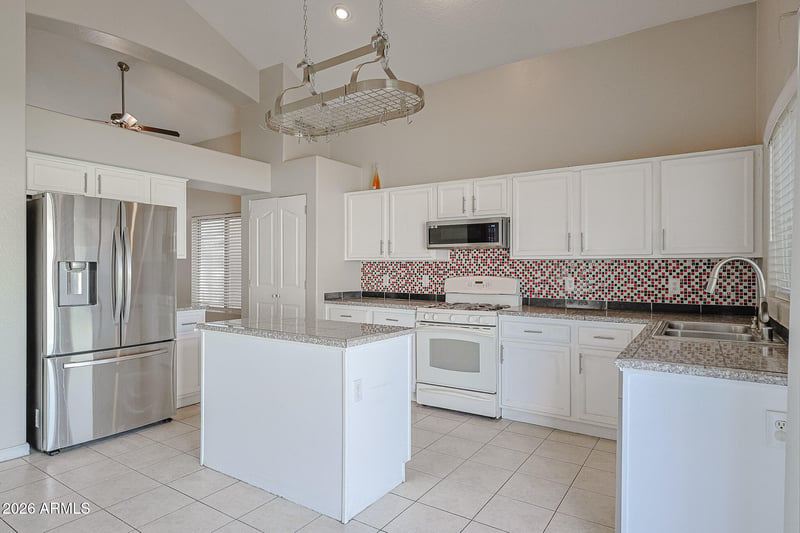 12694 Mulberry Dr, Avondale, AZ 85392