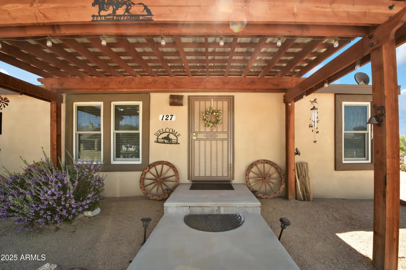 127 Galvin St, Phoenix, AZ 85086
