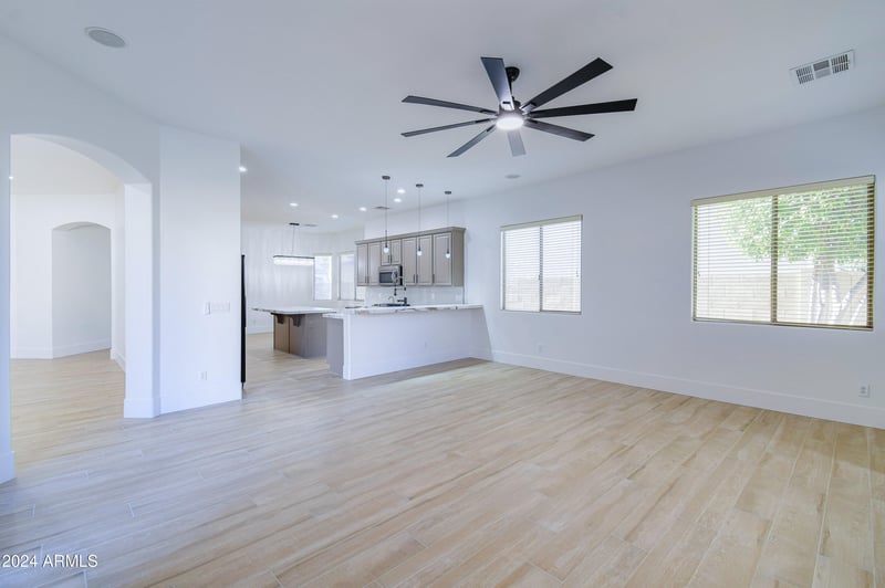 1270 Baranca Rd, Gilbert, AZ 85297