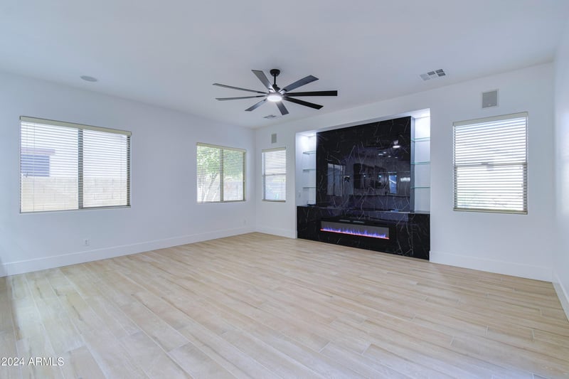 1270 Baranca Rd, Gilbert, AZ 85297