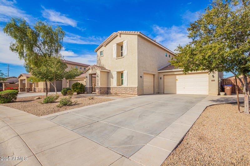 1270 Carlsbad Dr, San Tan Valley, AZ 85140