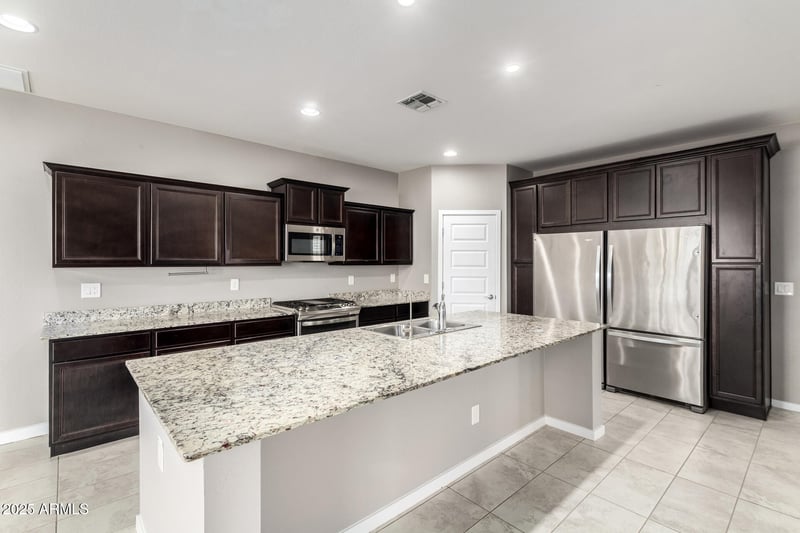 1270 Carlsbad Dr, San Tan Valley, AZ 85140