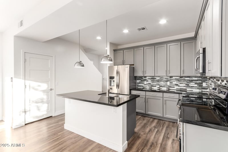 1270 Curry Rd, Tempe, AZ 85288