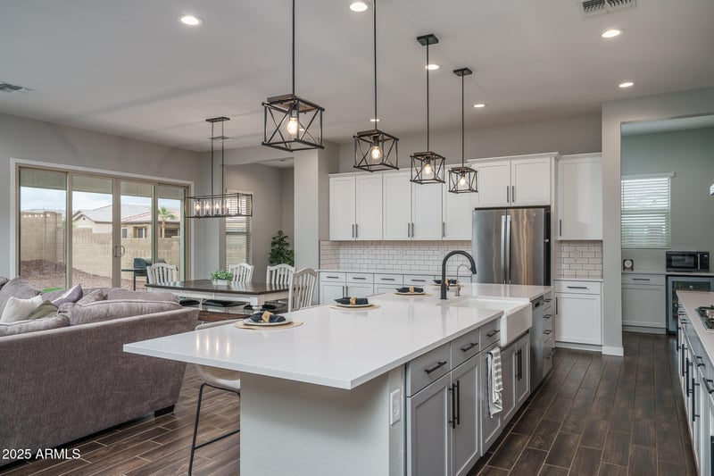 12702 Sierra Vista Dr, Glendale, AZ 85307